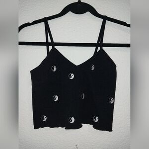 Jolie & Joy embroidered yin yang tank top size medium